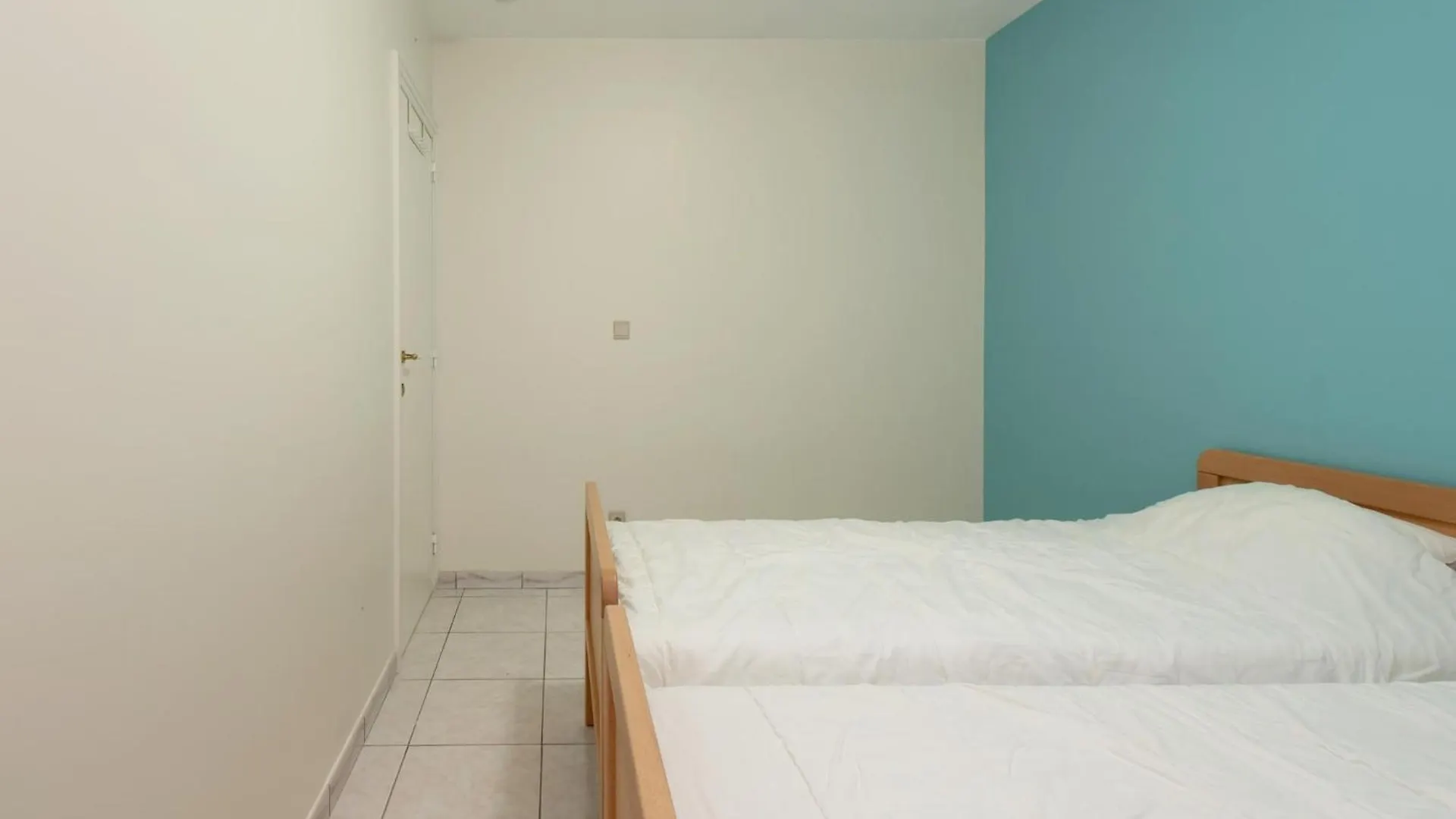 Apartment 2 Bedroom Apartment, Near Epernay Square Middelkerke Belgium