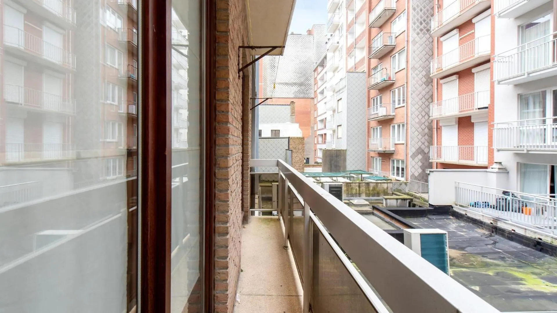 2 Bedroom Apartment, Near Epernay Square Middelkerke 0*,  Belgium