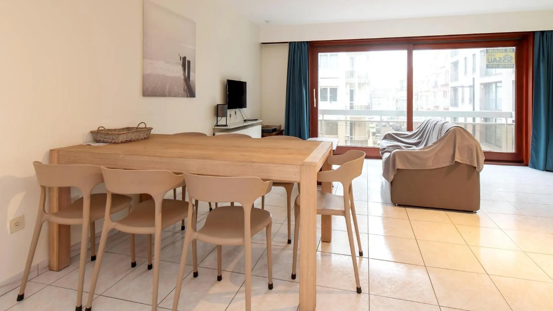Apartment 2 Bedroom Apartment, Near Epernay Square Middelkerke
