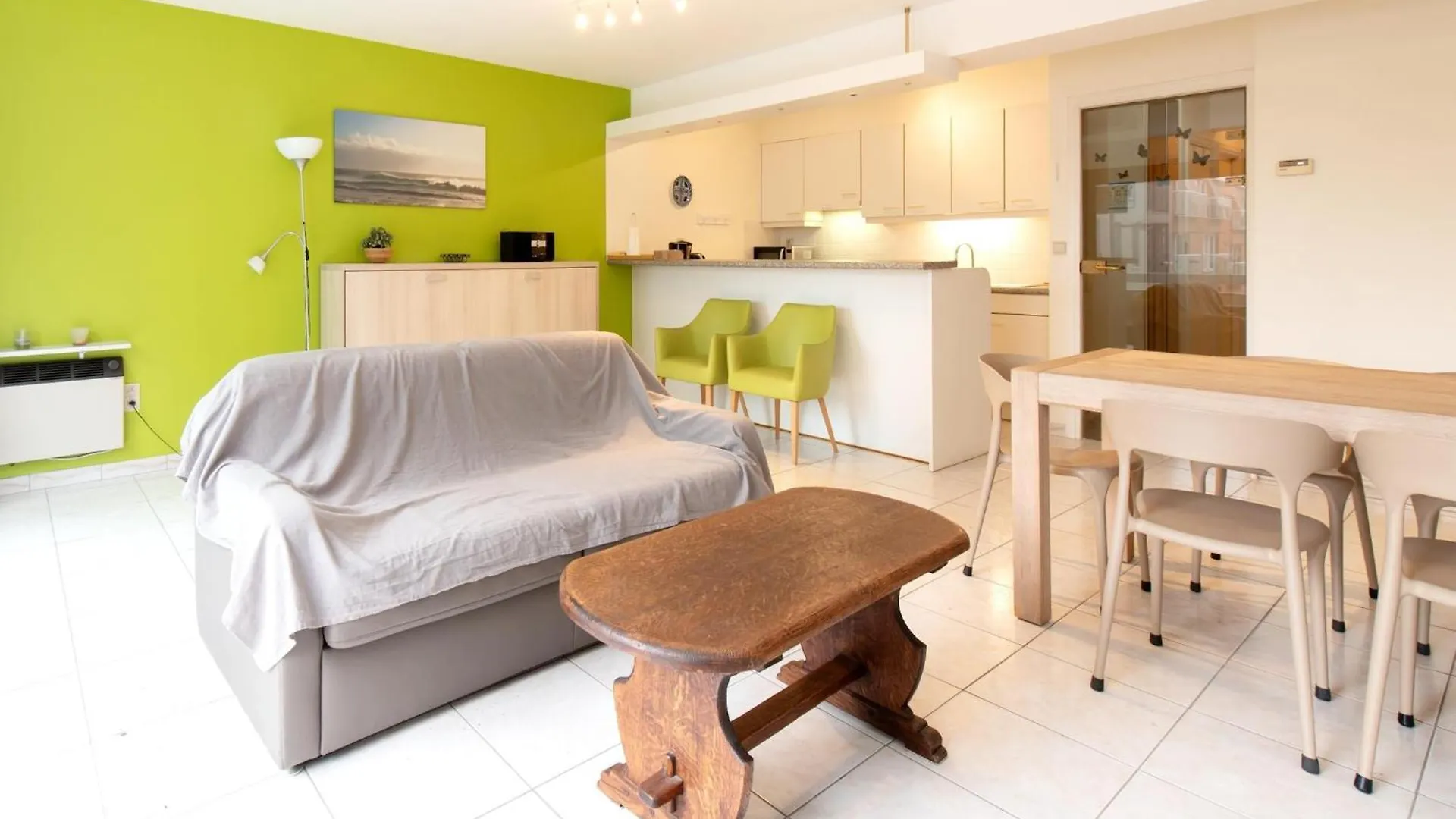 2 Bedroom Apartment, Near Epernay Square Middelkerke