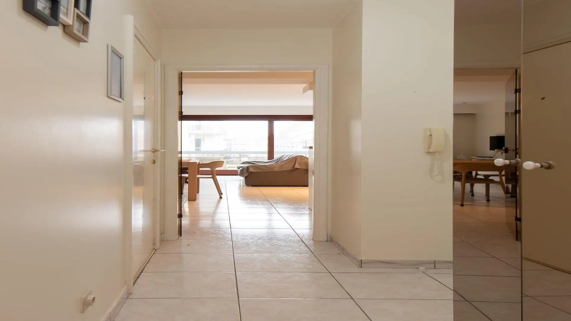 2 Bedroom Apartment, Near Epernay Square Middelkerke