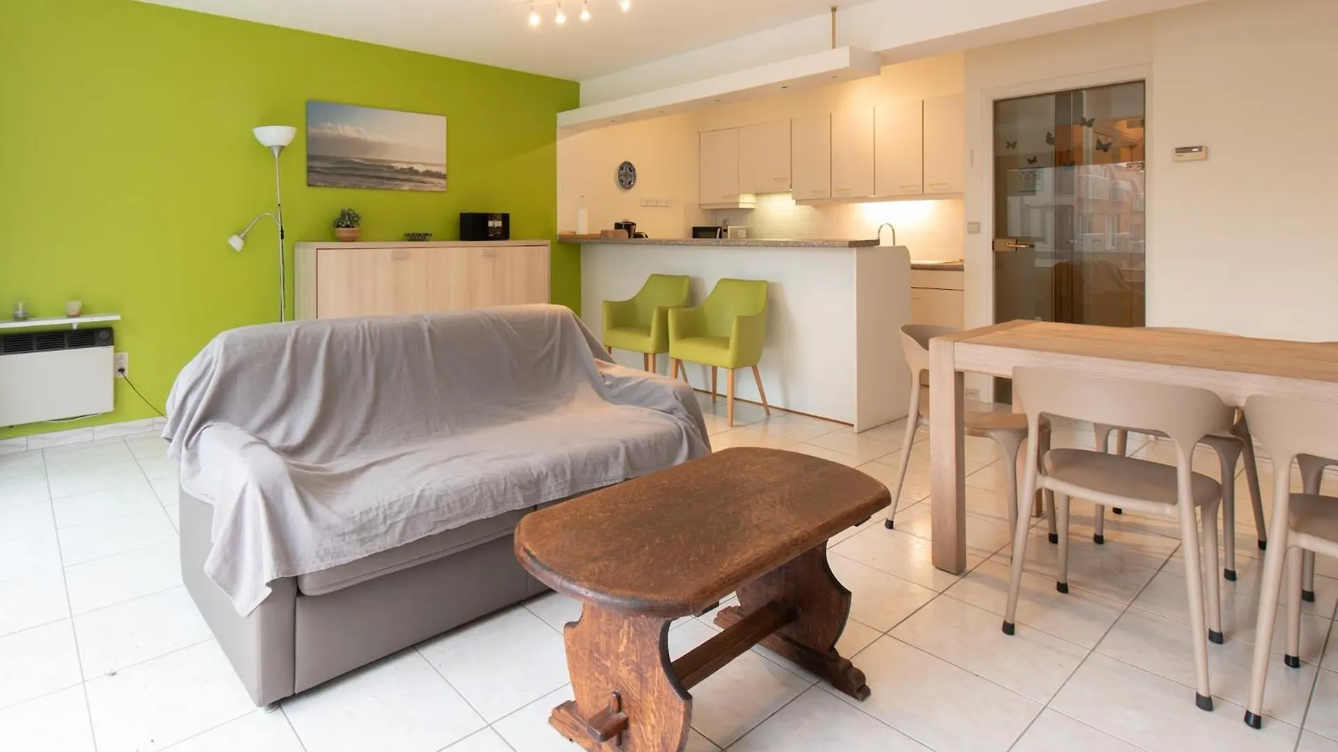 2 Bedroom Apartment, Near Epernay Square Middelkerke